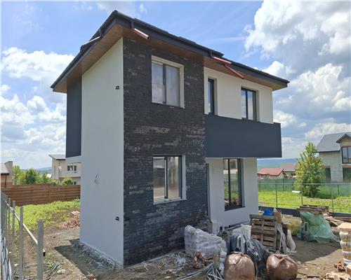 Casa Vila 4 camere,Valea Lupului,Incalz pard,Beci,644 mp Teren