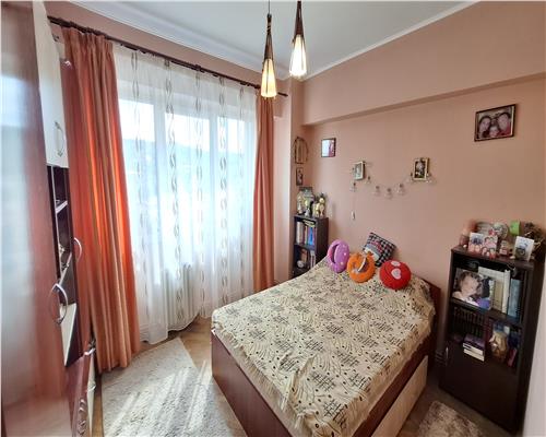 Apartament 3 camere Cinema Dacia,Alexandru cel Bun