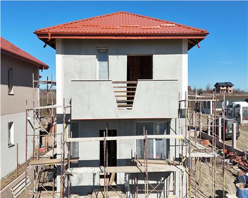 Casa Valea Lupului  4 camere, 2 bai,Placa,Drum betonat,0% comision