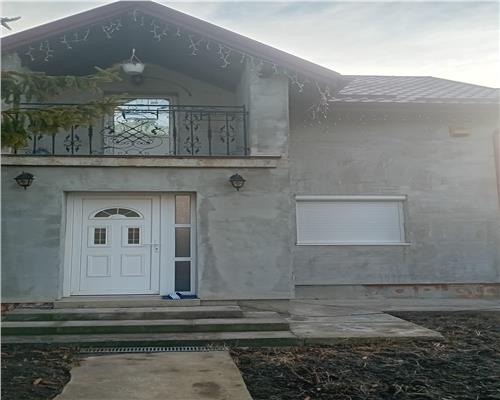 Casa Rediu 3 camere, 2 bai,S.u 100,Beci,Asfalt