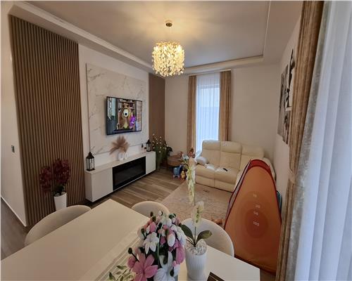 Casa Rediu/Valea Lupului,Beci,Foisor,Placa,Pod mansardabil,ASFALT