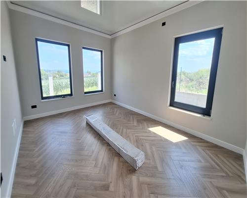 Intabulata! Casa Breazu,4 camere,2 bai,Dressing,Placa,Pod,0% Comision