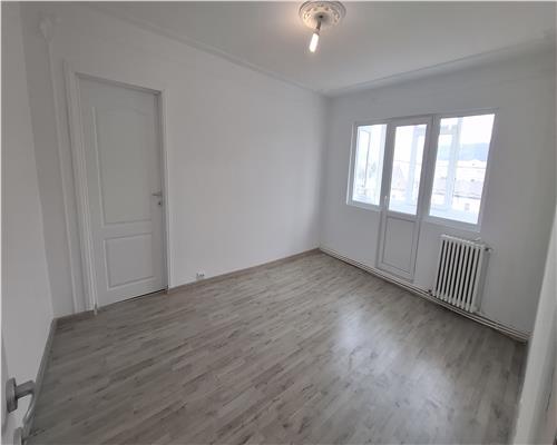 Apartament 3 camere Et.2! Alexandru, Balcon inchis!