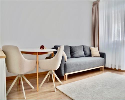 Apartament 3 camere CENTRU - Tg. Cucu