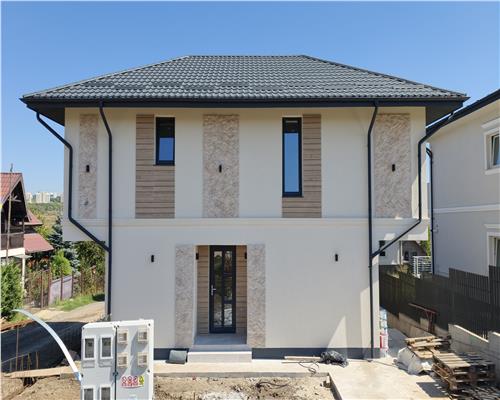 Casa Rediu/Valea Lupului 4 camere, 3 bai, Incalzire pard, ASFALT!