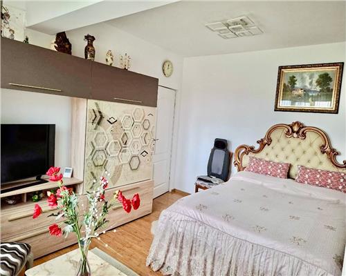 Apartament 3 camere CUG, Loc Parcare, etaj 2