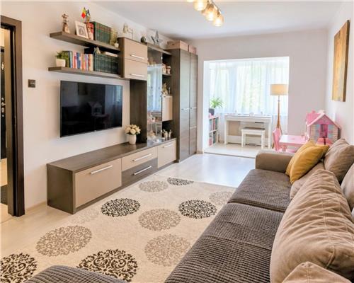 Apartament 3 camere decomandat, Tg. Cucu