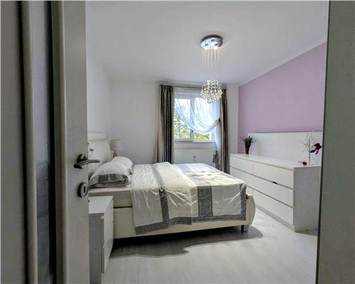 Apartament 3 camere renovat, Podul Ros, Racovita